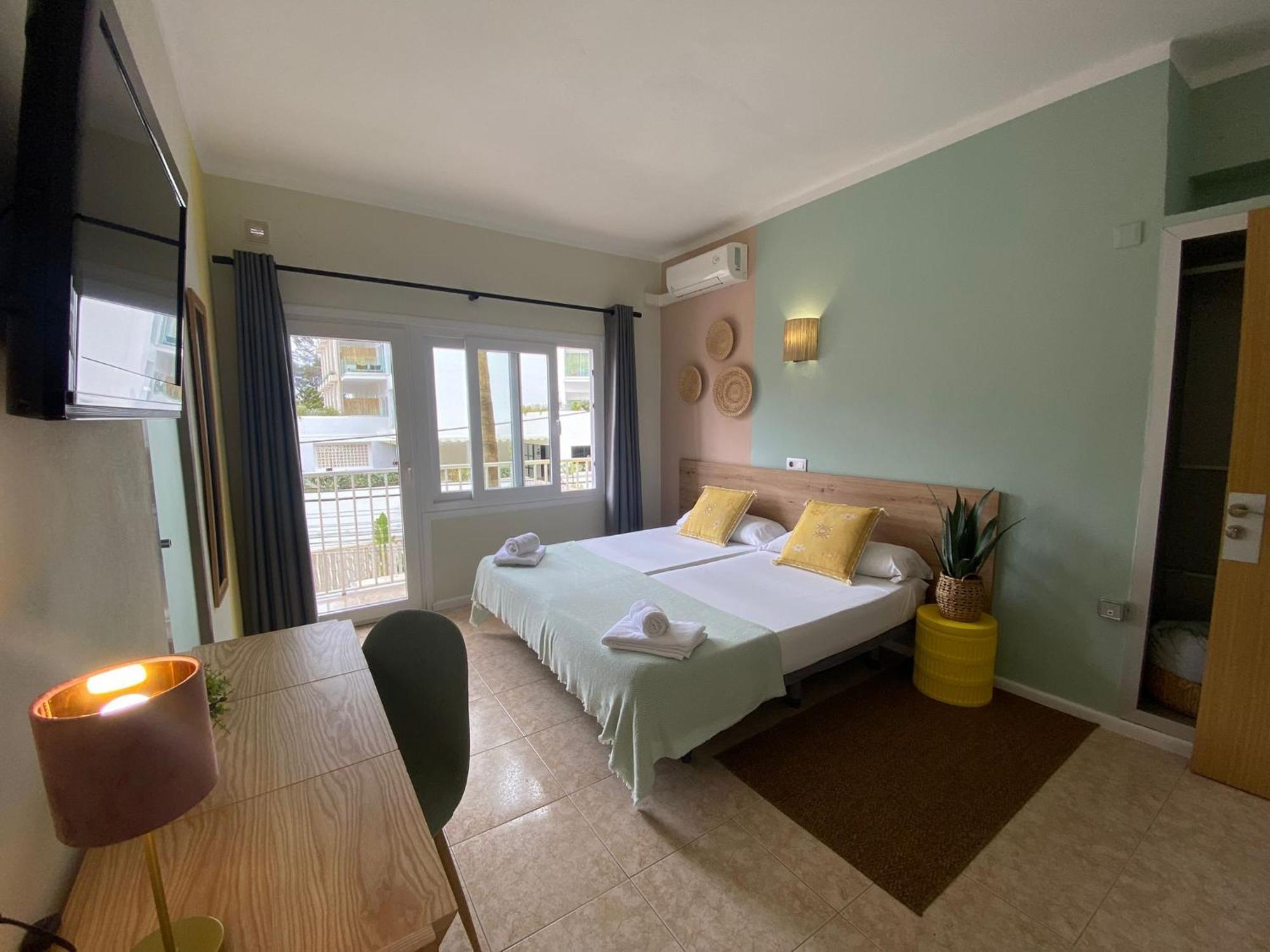 Hostal Playa De Palma Playa de Palma  Ngoại thất bức ảnh