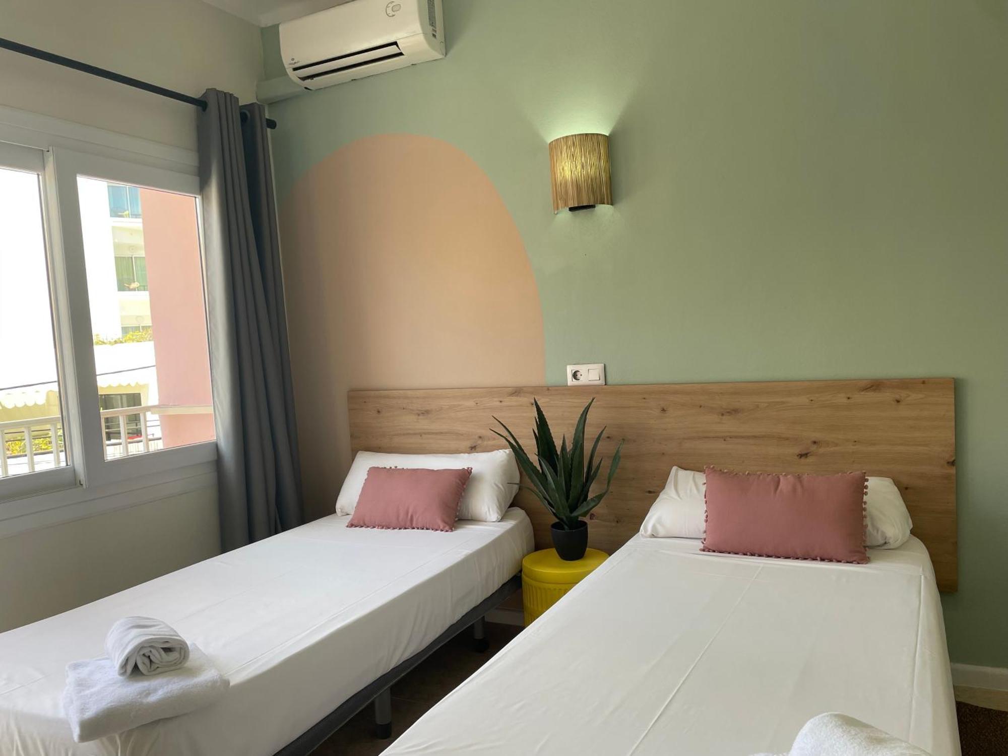 Hostal Playa De Palma Playa de Palma  Ngoại thất bức ảnh